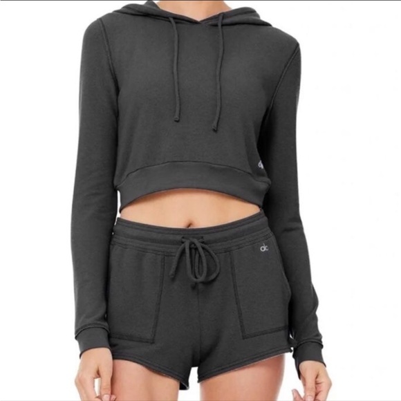 ALO Yoga Tops - NWT ALO Yoga Cropped Hoodie